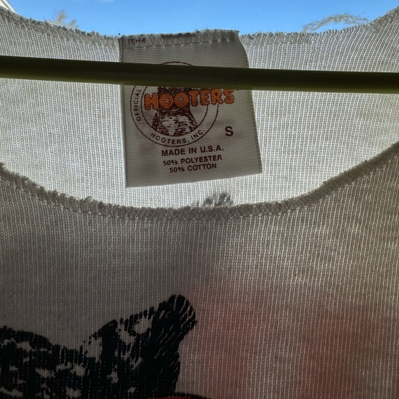 Hooters vintage tank top - Picture 2 of 5